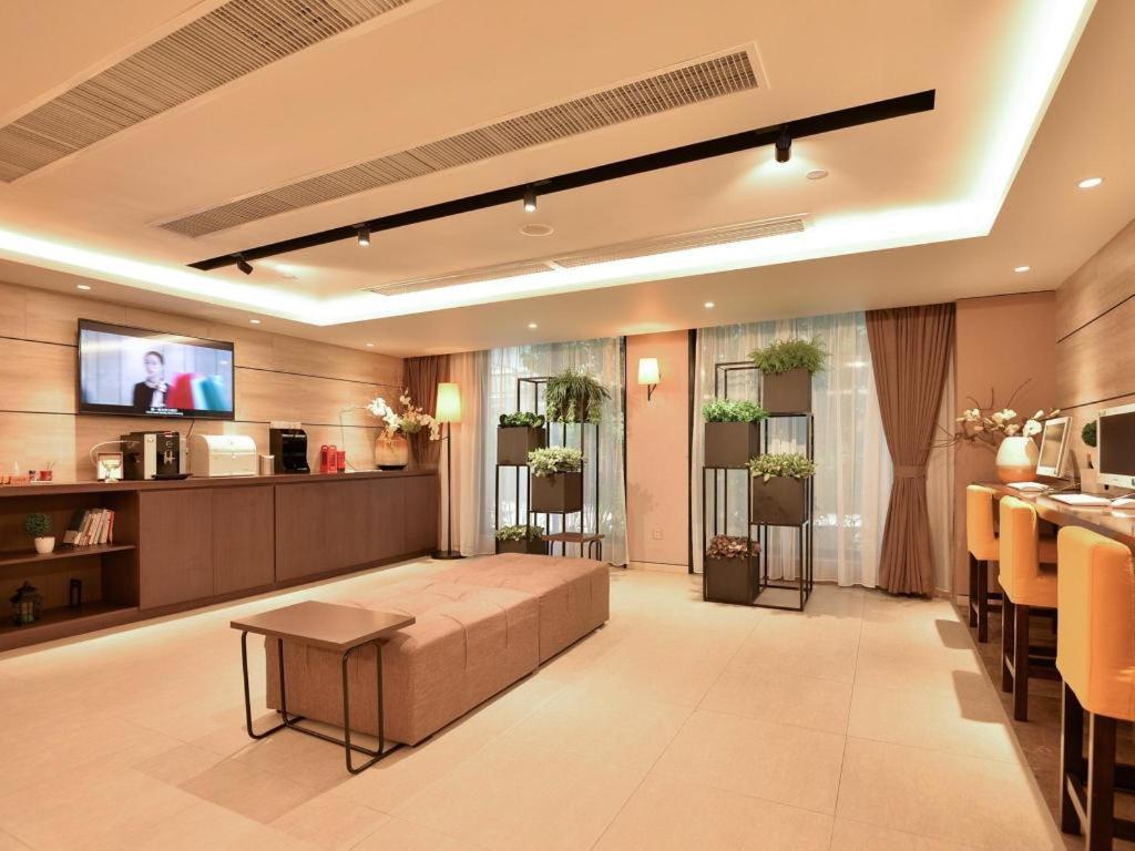Home Inns Plus Shanghai Xujiahui Branch Xangai Exterior foto